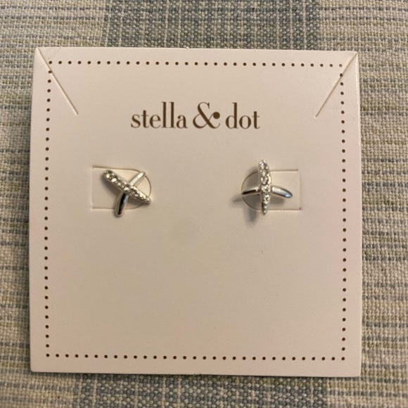 NWOB Stella & Dot Tilley Studs Earrings Silver - Picture 7 of 10
